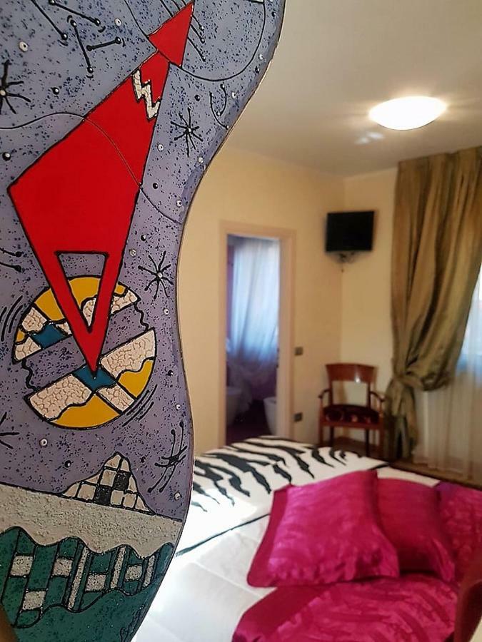 Piccolo Mondo Hotel Zovencedo Bagian luar foto