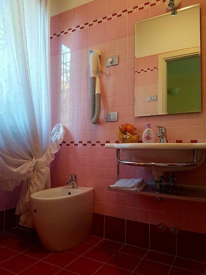 Piccolo Mondo Hotel Zovencedo Bagian luar foto